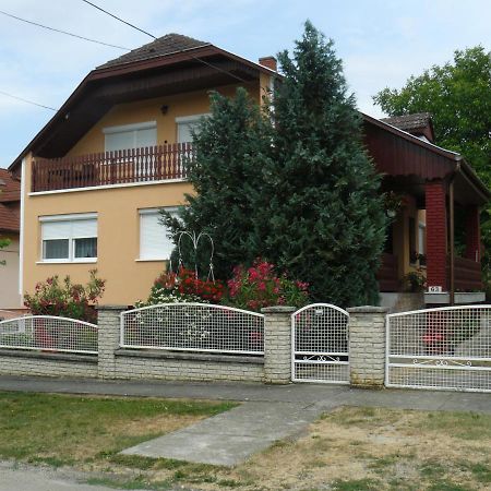 זלקרוס Zsuzsi Apartman מראה חיצוני תמונה