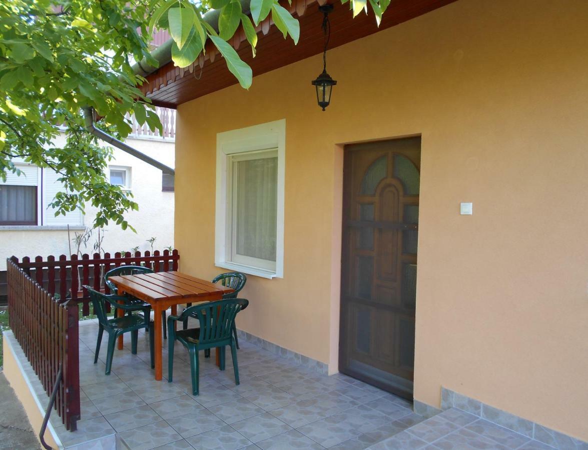 זלקרוס Zsuzsi Apartman מראה חיצוני תמונה