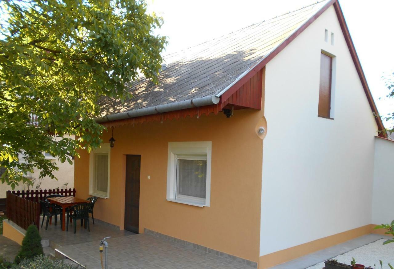 זלקרוס Zsuzsi Apartman מראה חיצוני תמונה